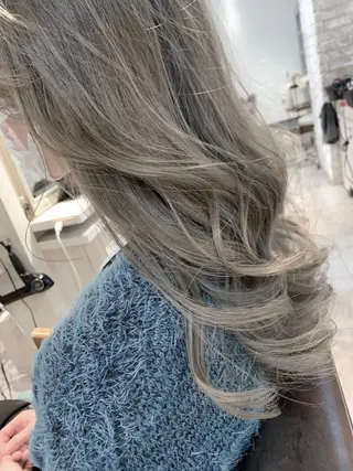 ロング ✨ハイトーン✨艶髪 ✨髪質改善✨和田のヘアスタイル