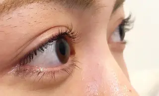 マツエク・マツパ miel大宮店所属・矢部 奈々の眉毛・アイブロウイメージ