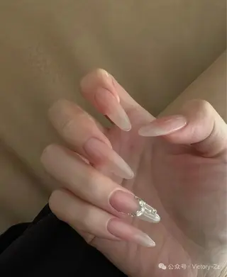 ショート 高橋 日向のネイルデザイン