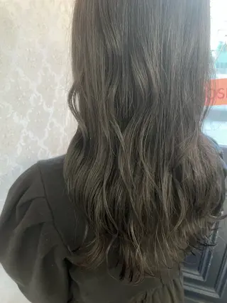 ロング ヒヨシ ルナのヘアスタイル