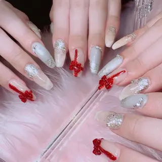 ネイル RIEKO🍒 ワンホン♡推しネイルのネイルデザイン