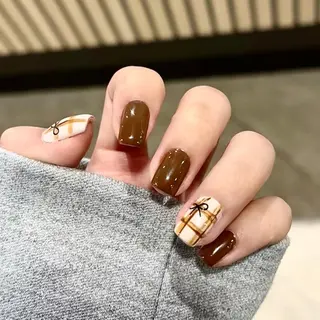 ネイル RAFFINE 月🦋🩵のネイルデザイン