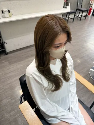 セミロング カラー 艶髪レイヤー上田 紗也🇰🇷💗のヘアスタイル