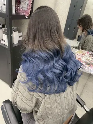 ロング カラー 黒田 真美のヘアスタイル