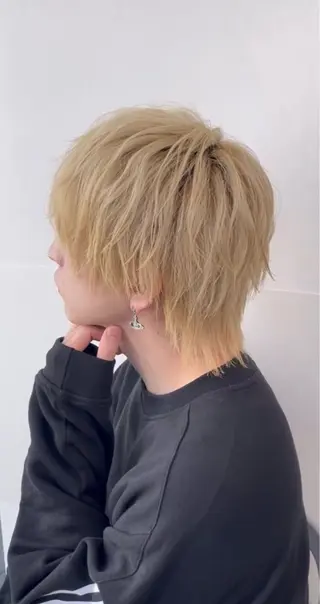 カラー メンズ GOTODAY シェアサロン所属・メンズウルフ🐺/ ブリーチ/MOMOのヘアスタイル