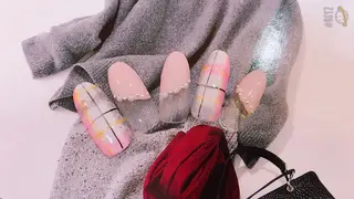 ミディアム SINCERELY シンシアリー🌈のネイルデザイン