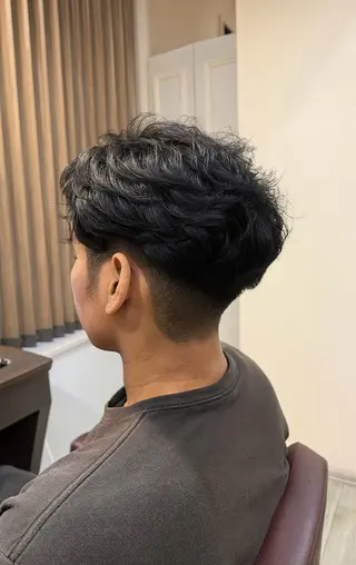 ショート パーマ メンズ 長塚 広人のヘアスタイル