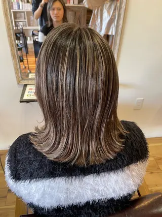 セミロング 海老沢 亜衣のヘアスタイル