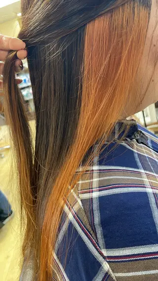 ロング カラー 桑野 葵のヘアスタイル