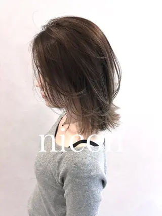 ミディアム 髪質改善 上品艶感カラーのヘアスタイル
