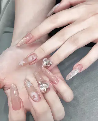 ネイル 🌈 Laule'aのネイルデザイン