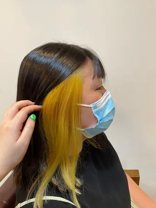 カラー 手塚 由佳のヘアスタイル