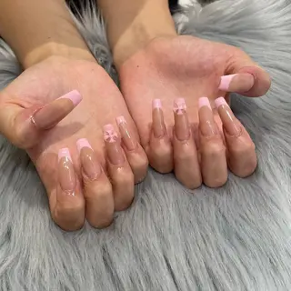 ネイル RICO NAIL所属・RICO Nail パーツつけ放題🌈のネイルデザイン