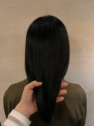 カラー E R I ⭐️ 髪質改善/艶カラーのヘアスタイル