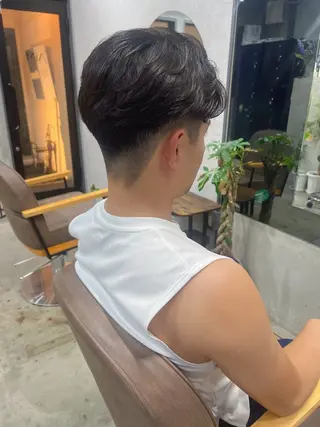 メンズ YUI ハイトーンカラーのヘアスタイル