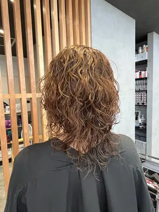 ミディアム パーマ 銀座REFINED Ayanoのヘアスタイル