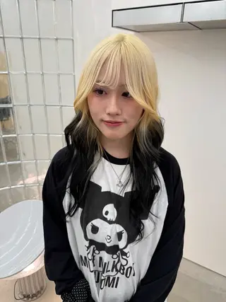 セミロング wabi【ワビ】所属・manami/ヘア セット/ハイトーンのヘアスタイル