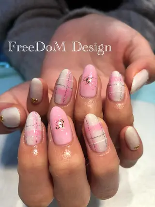 ネイル ＦreeDoＭ   Design所属・W KUMIのネイルデザイン