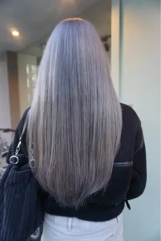 ロング カラー UNSOME二子玉川店所属・ぬくい せいな💫のヘアスタイル