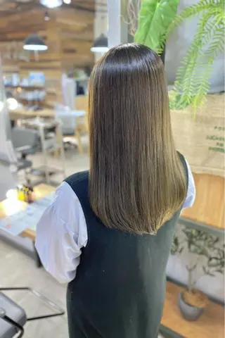 ロング カラー 菊地 紗矢のヘアスタイル