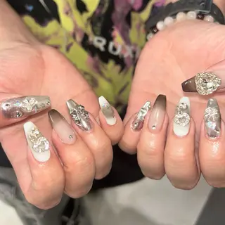 ネイル MODA MANAMIᵕ̈のネイルデザイン