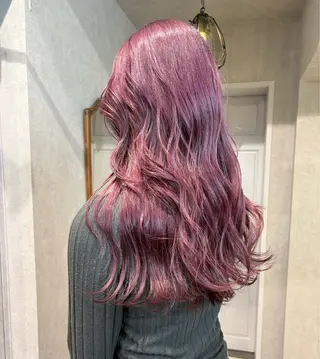 ロング カラー 艶ハイトーン/ 輝保🤍✨のヘアスタイル