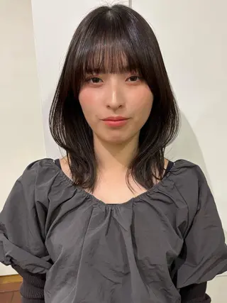 ミディアム レイヤーボブ Asukaのヘアスタイル