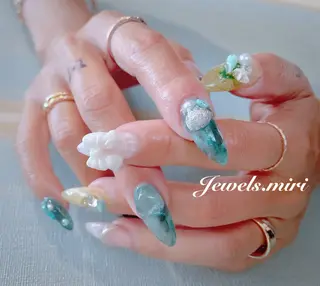 ネイル Jewels nail lily 白楽所属・ネイルサロン Jewels Mのネイルデザイン