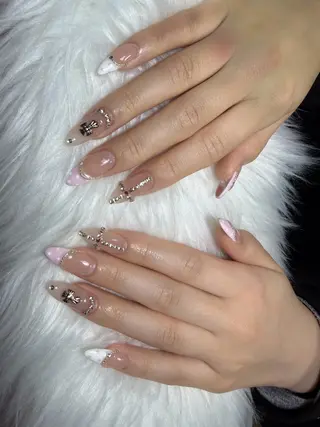 ネイル モニカ アキイのネイルデザイン