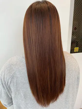 セミロング パーマ 美髪形成!色素改善! 秋田 和輝のヘアスタイル