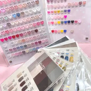 parispink りおのネイルデザイン