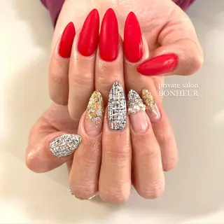 ネイル BONHEUR Annaのネイルデザイン