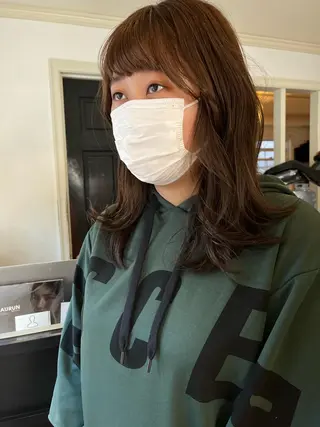 セミロング カラー NOUN所属・eri kinjoのヘアスタイル