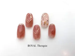 ネイル 【山岡】 ロイヤル•セラピストのネイルデザイン