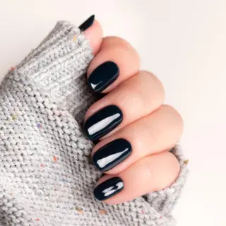 ネイル 【尾下】 ロイヤル•セラピストのネイルデザイン