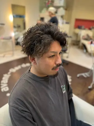 ショート パーマ メンズ 長屋 裕也のヘアスタイル