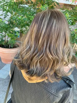 ミディアム カラー 髪質改善美容室Lust所属・美容室Lust💚 嶋崎　鷹のヘアスタイル