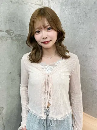 ミディアム ブリーチ/ベージュ 💕/momoaのヘアスタイル