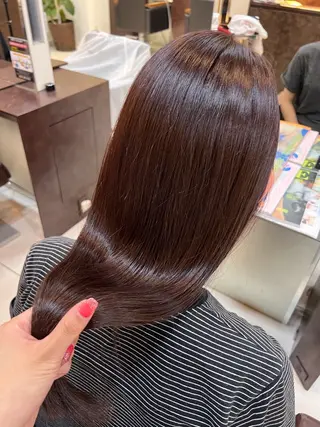 ロング カラー 🩵ハイトーン🩵 緒方美柚のヘアスタイル