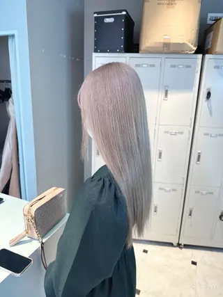 ロング カラー 🪄池袋ハイトーン 🪄ブリーチカラーのヘアスタイル