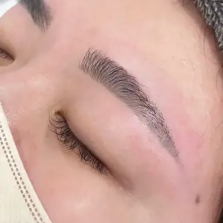 アイブロウ 坂田 りおのマツエク・マツパデザイン