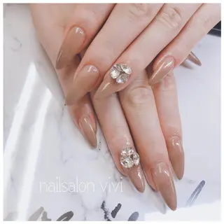 ネイル ＶＩＶＩ nailsalonのネイルデザイン