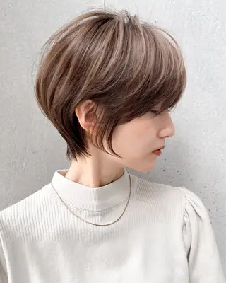 カラー lyann表参道所属・足立 光のヘアスタイル
