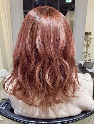 ミディアム カラー dipty MOILA所属・辻 貴音のヘアスタイル