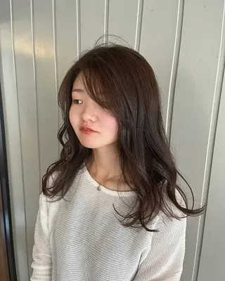 ロング anon所属・田中 結月のヘアスタイル