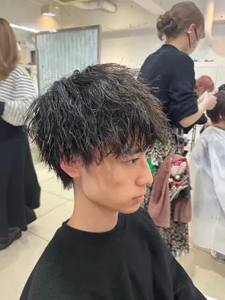 ショート パーマ メンズ 韓国風メンズ/毛流れ ヘアなら須田龍世のヘアスタイル