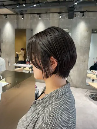 ショート mina🪐立川駅/ レイヤー/ボブのヘアスタイル