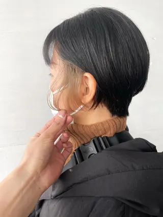 ショート カラー かわさき ともやのヘアスタイル