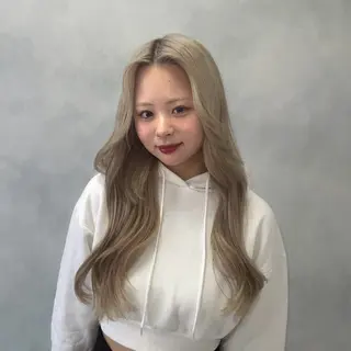 LUNTY NAMBA 難波駅前店所属・透け感ベージュ 🪐REN🪐のヘアスタイル