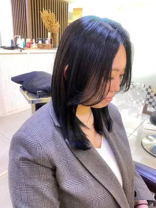 セミロング ✨垢抜け✨3Dカラー 山本美侑のヘアスタイル